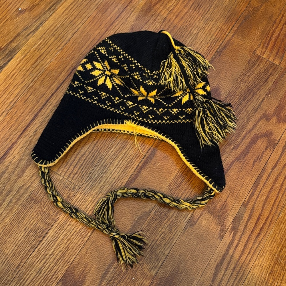 Black and Yellow men's trapper Winter Hat